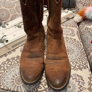 Womens Ariat boots